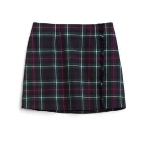 BB Dakota Skirts - BB Dakota HOT Plaid Fringe Detail Skirt in size 6 BB Dakota Skirts - BB Dakota HOT Plaid Fringe Detail Skirt in size 6